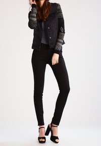 Desigual Chaqueta vaquera - black