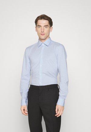 HANK SLIM FIT - Formální košile - light/pastel blue
