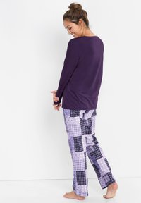 bonprix Pyjama - lila