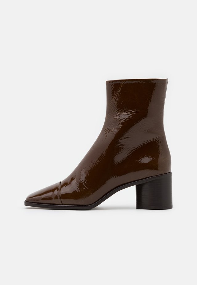 BRISEIS - Bottines - cognac