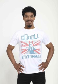 Disney DNCA CRUELL BRITANNIA UNISEX - Camiseta estampada - white