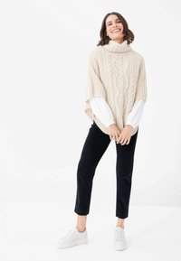 BRAX STYLE MARA - Stoffhose - black