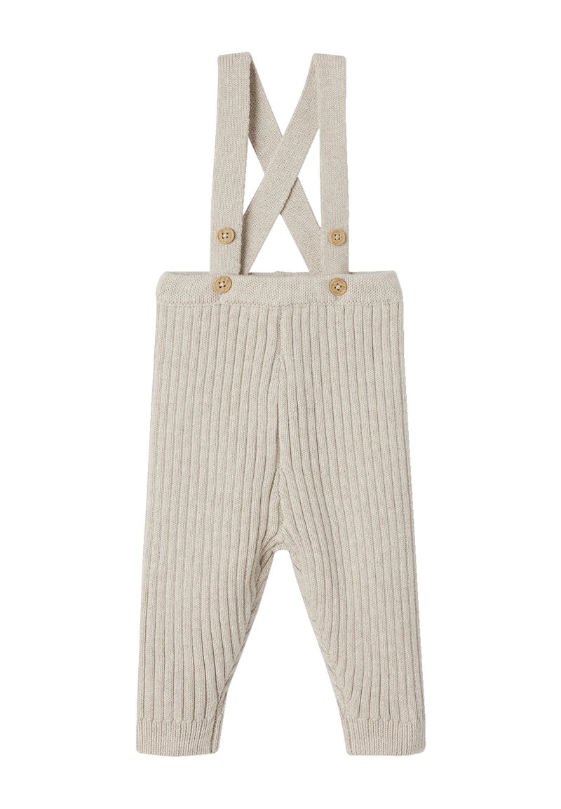 Beige gerippte Strickbabyhose mit Kreuzträgern und vier Holzknöpfen am Taillenbund.
