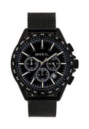 Orologio in metallo nero con design cronografo, cinturino in rete testurizzata e marcatori bianchi audaci su un quadrante nero, dotato di una finestra per la data.