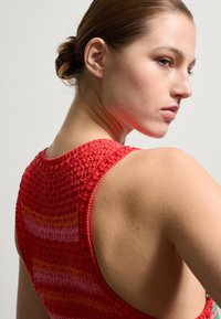Stefanel WITH CONTRASTING DETAILS - Maxikleid - verde rosso