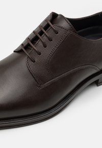 Tommy Hilfiger CORE SHOE - Derbies & Richelieus - cocoa