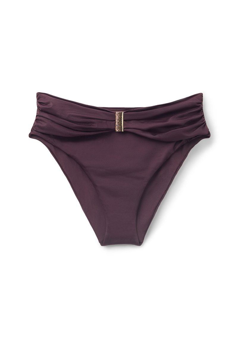 Bikiniunderdel i djup lila, med en rynkad design vid midjan och en metallisk accent i mitten. Tillverkad av ett mjukt tyg.