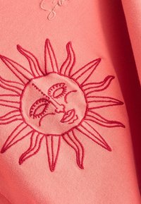Next GRAPHIC - REGULAR FIT - T-Shirt print - pink embroidered celestial