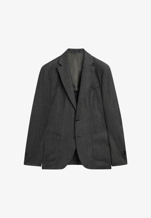 Blazer gris foncé avec un motif rayé subtil, à un seul bouton, à revers crantés, deux poches avant et fermeture par bouton. Design classique et ajusté.