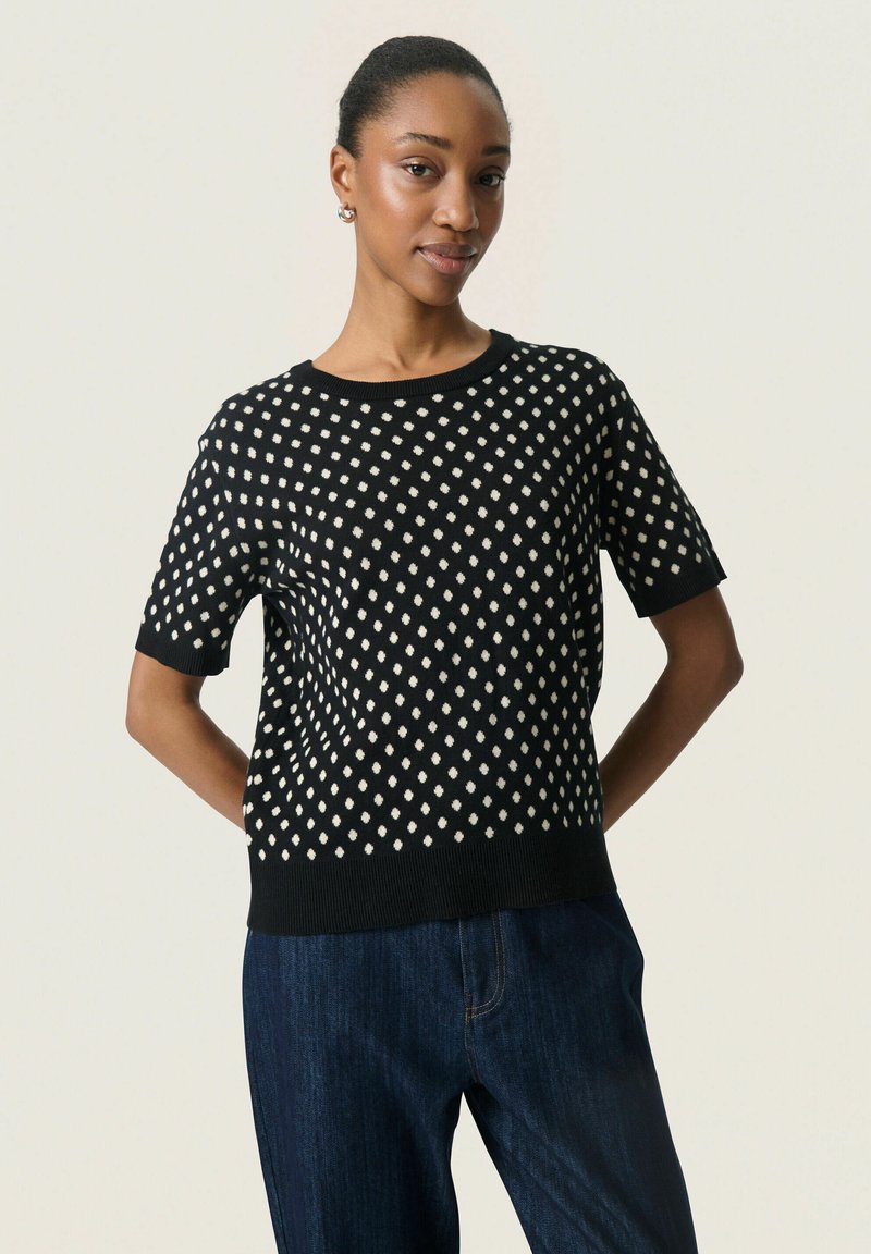Soaked in Luxury Triko s potiskem - black w sandshell dot