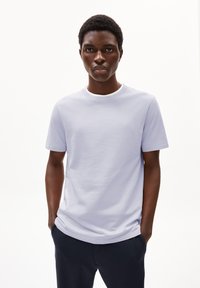 ARMEDANGELS - JAAMES - Basic T-shirt - misty morning Thumbnail Image 1