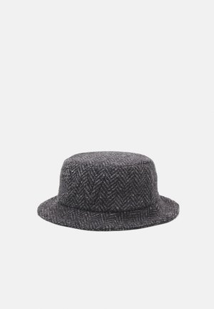 WEEKEND MaxMara OSAKA - Hattu - dis resca