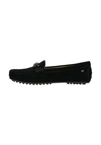 Schwarze Wildleder-Mokassinschuhe mit geprägtem Zubehör auf dem Spann, kontrastierenden Nähten und einer strukturierten Gummisohle mit kleinen Nieten.