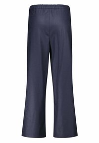 Pantaloni elasticizzati blu navy con una superficie liscia e lucida e un design a gamba larga e dritta. Nessuna tasca o dettagli aggiuntivi visibili.
