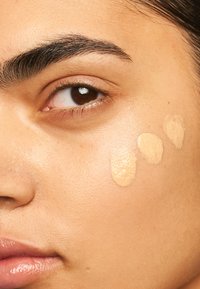 ILIA Beauty TRUE SKIN SERUM - FOUNDATION - Foundation - tavarua sf2