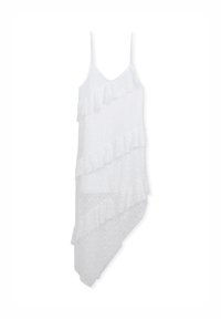 Abito bianco con spalline regolabili, caratterizzato da volant sovrapposti e un orlo asimmetrico. Realizzato in tessuto leggero e texturizzato.