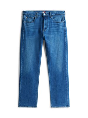 Blaue gerade Jeans mit Fronttaschen, Gürtelschlaufen und Knopfverschluss, flach auf einem weißen Hintergrund ausgelegt.