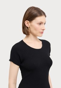 MAX&Co. TERUEL - Kotelomekko - black