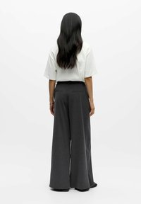 Object PLISSIERTE - Hlače - dark grey melange