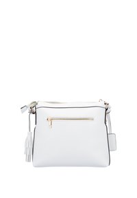 Weißes Crossbody-Bag mit goldenem Reißverschlussfach, schwarzem Rand, verstellbarem Tragegurt und weißen Troddeldetails auf einfarbigem Hintergrund.