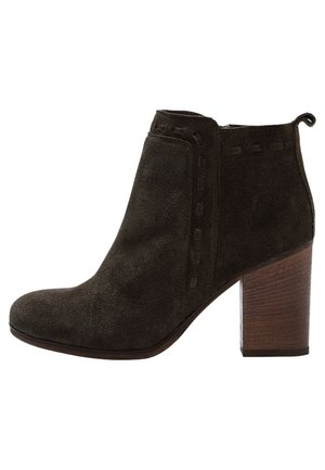 Classic ankle boots - olive