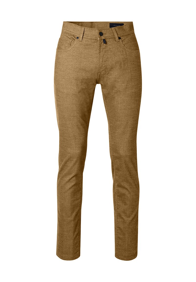 Braune, zulaufende Hose mit leicht strukturierter Oberfläche. Verfügt über eine Knopfverschluss, fünf Taschen und Gürtelschlaufen.