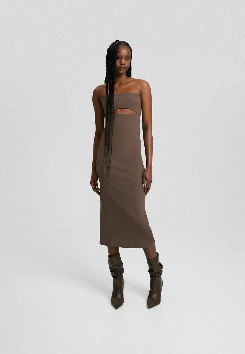 Bershka Etui-jurk donkerbruin