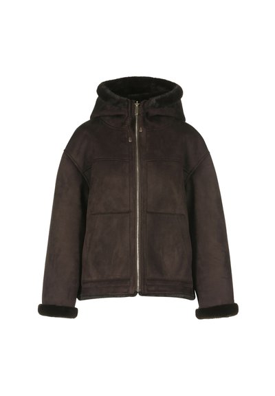 Sötétbarna kapucnis dzseki, elülső cipzárral, két nagy zsebbel és szőrme díszítéssel a mandzsettákon és a kapucni szélén.