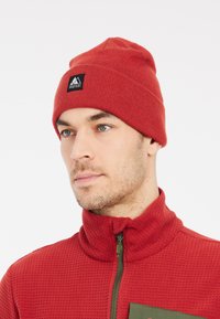 Protest Berretto - barn red