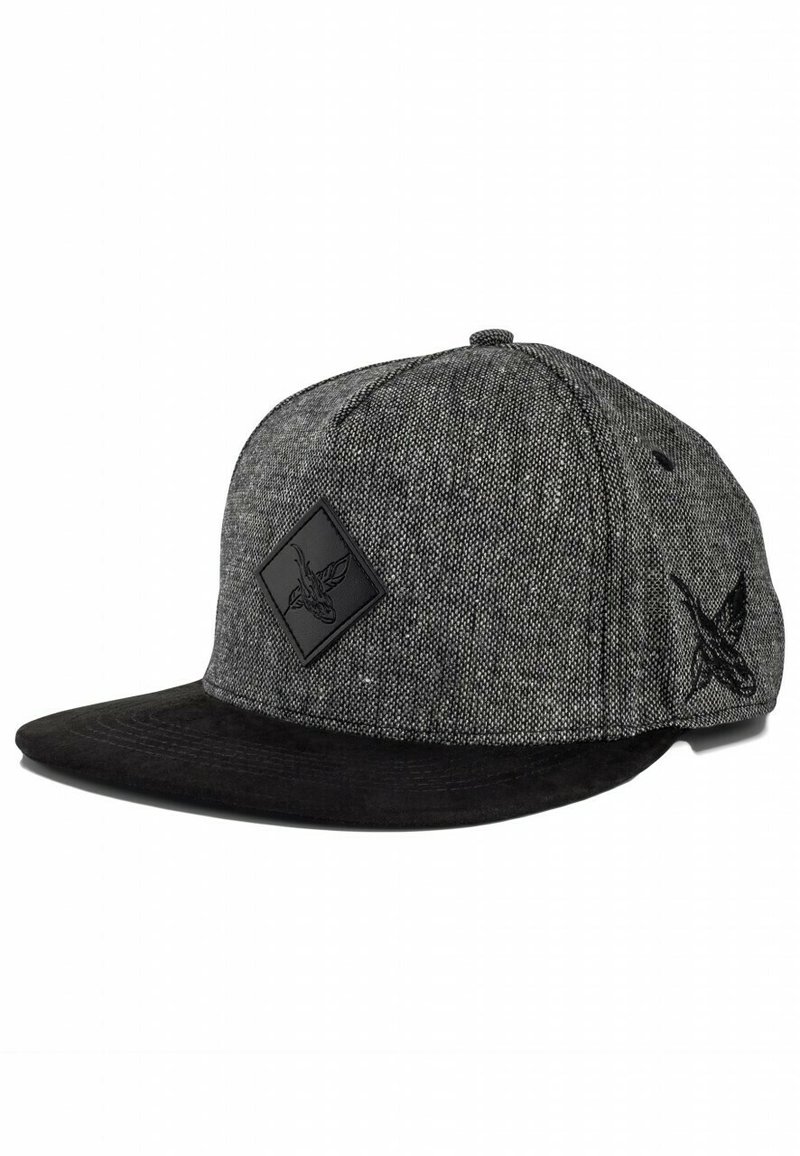 Mustmust ja hall baseball cap tasase äärega, tekstuursed kangast, ning esiküljel ja küljel musta diamantmotiiviga, millel on linnu disain.