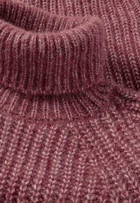 hessnatur Strickpullover - dunkelrot