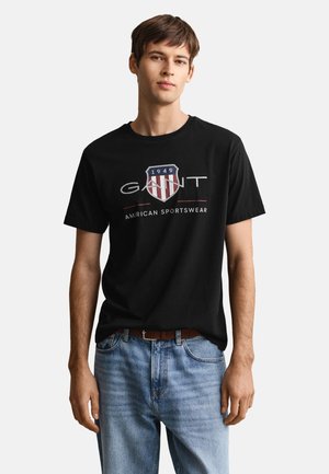 GANT, REG ARCHIVE SHIELD SS T-SHIRT - Trükipildiga T-särk - black