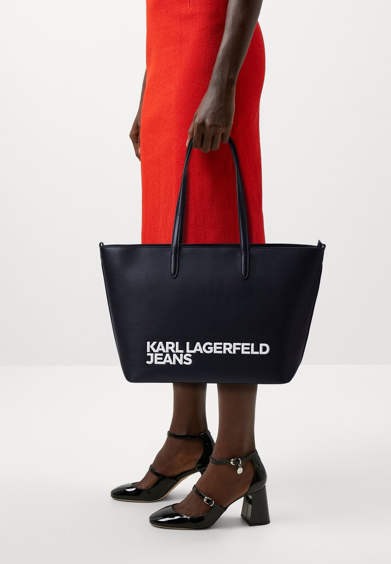Zaino Essential con placetta e logo | Nero | Tommy Hilfiger