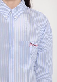Fiorucci STRIPED - Rochie tip cămașă - light blue