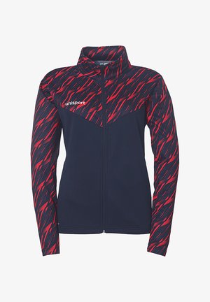 Mørkeblå zip-up jakke med høj krave; har et rødt og sort abstrakt mønster på skuldrene og ærmerne; lavet af et glat stof.