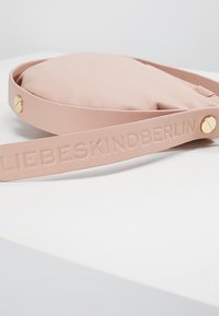 Liebeskind Berlin Borsa a tracolla - light pink