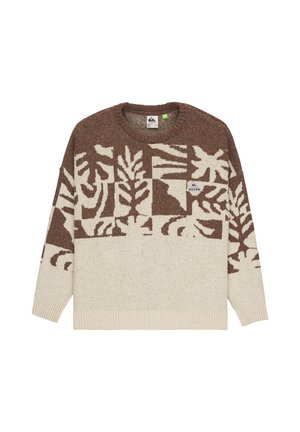 Bruine en crème gebreide trui met abstracte bladerenpatronen, ronde hals, lange mouwen en een klein logopatch op de borst.