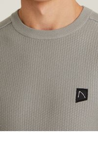 CHASIN' Pullover - grey