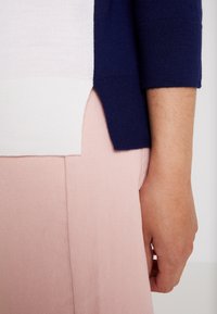 Banana Republic Stickad tröja - blue