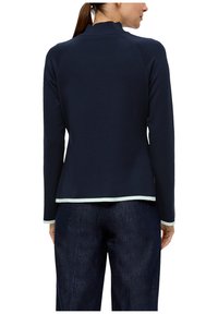 s.Oliver BLACK LABEL MIT STEHKRAGEN - Strickpullover - navy