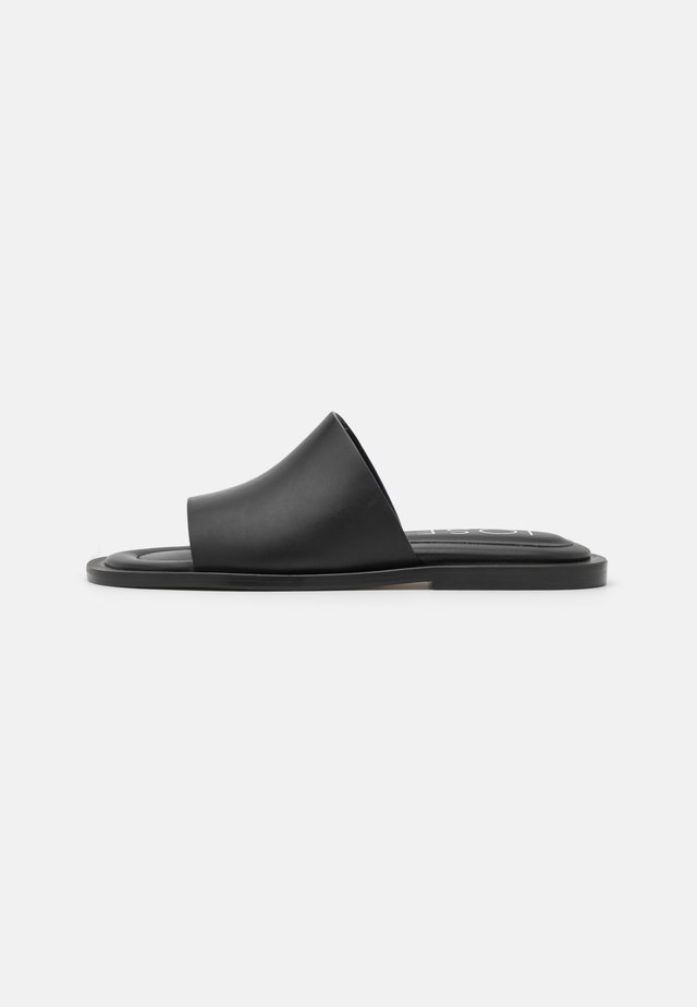 SOFTY POOL SLIDE - Klapki - black