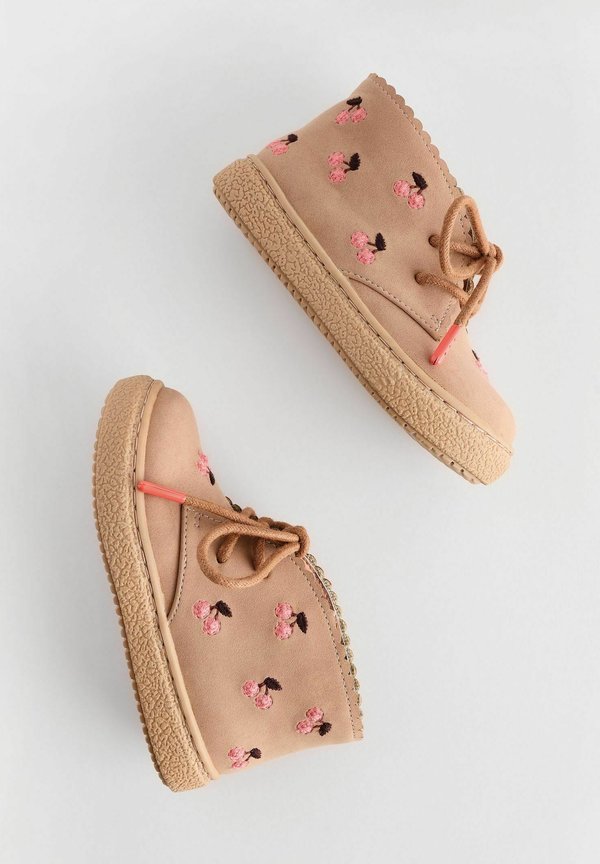 REGULAR FIT – Lauflernschuh