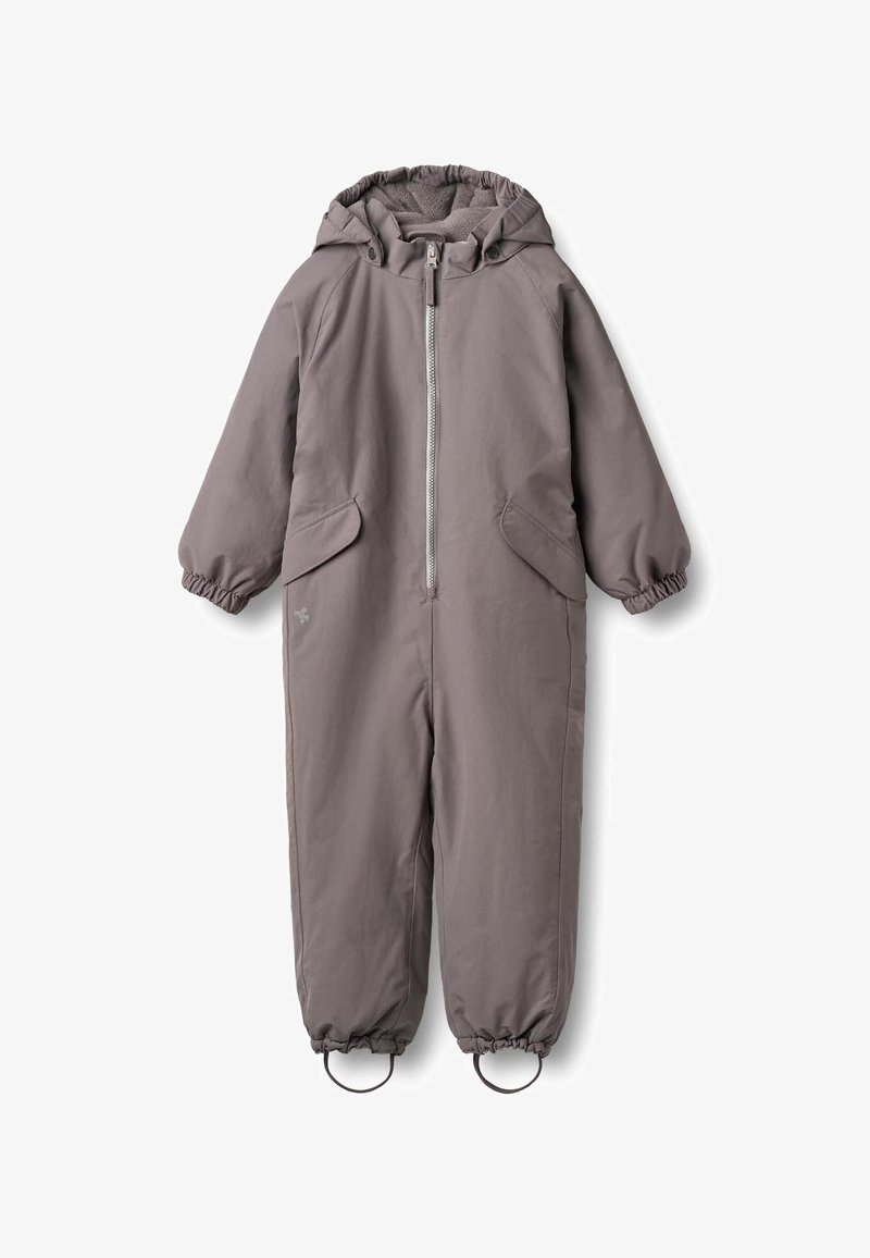 Salopetă izolată gri cu glugă, manșete elastice, două buzunare laterale și fermoar frontal. Confecționată dintr-un material rezistent la intemperii.