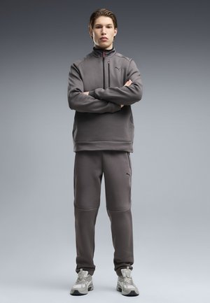 Puma, PUMATECH ELEVATED HOSE - Verryttelyhousut - moody gray