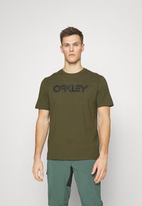 Oakley - MARK TEE  - Print T-shirt - new dark brush/black Thumbnail Image 1