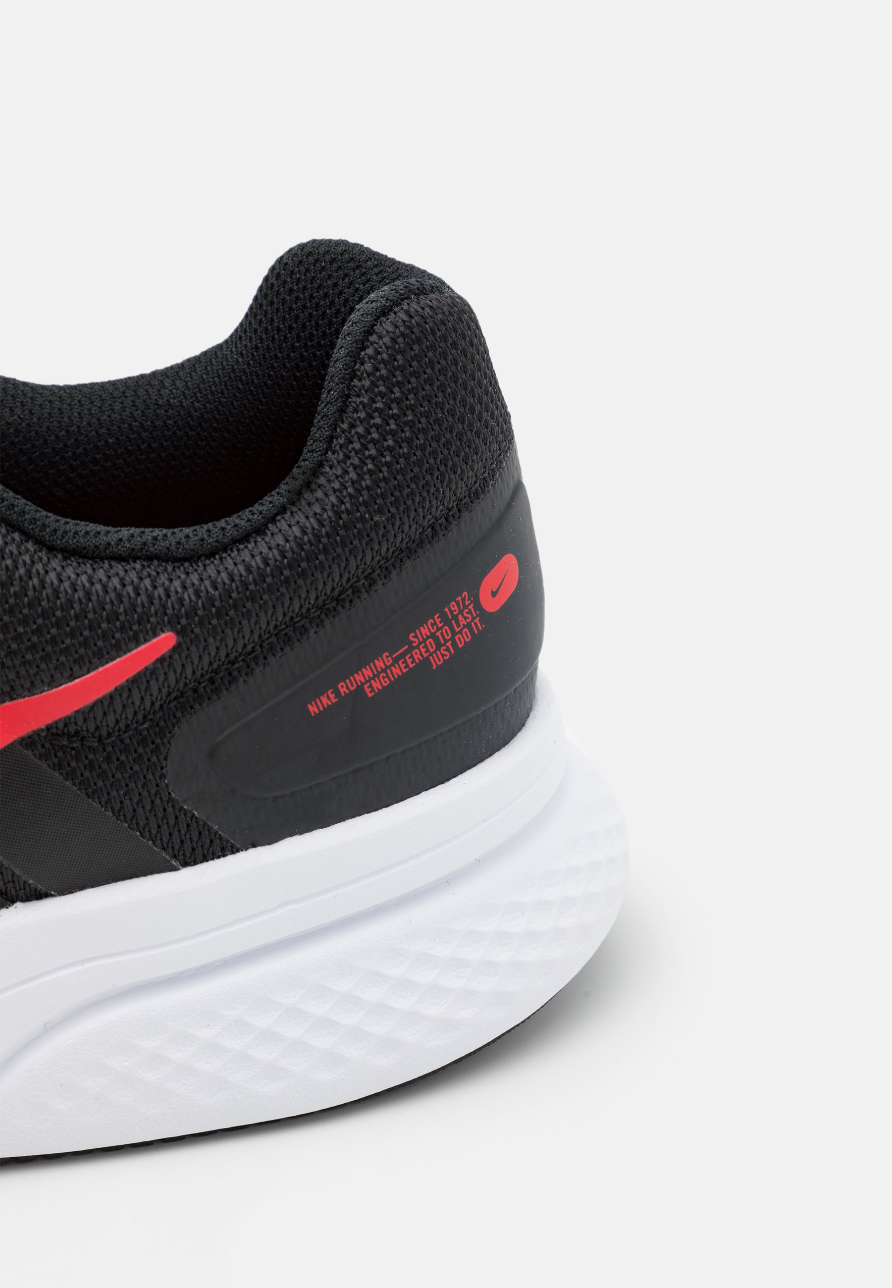 4e neutral running shoes