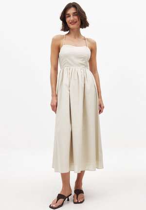 NA-KD OPEN BACK DETAIL - Denné šaty - beige