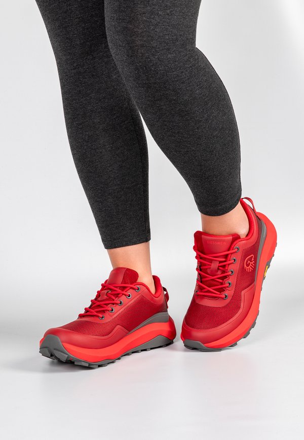 WOOL TRAIL - Sneaker low - flammenrot