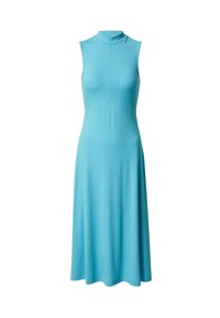 Ein ärmelloses Kleid mit hohem Kragen aus hellblauem Rippstoff, das einen taillierten Oberteil und einen ausgestellten Rock für eine schlanke Silhouette bietet.