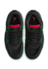 Schwarze und grüne Sneakers aus Netz- und Leder-Materialien. Mit roten Akzenten und schwarzen Schnürsenkeln. Enthält das ikonische Logo auf der Innensohle.